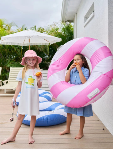 kids wearing lemon print matching outfits
